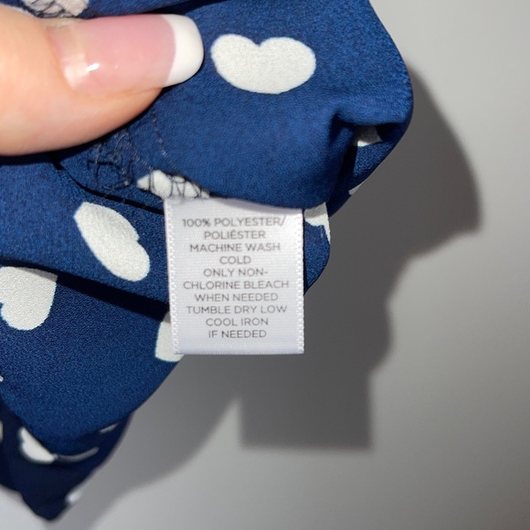 Loft Sleeveless Navy Blouse with White Hearts Medium - Picture 6 of 6